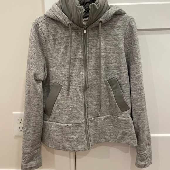Athleta Light Gray Women's Hoodie - Picture 2 of 5